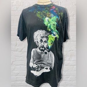 Black Smoking Pipe Albert Einstein T-shirt Green Colorful Smoke Size L